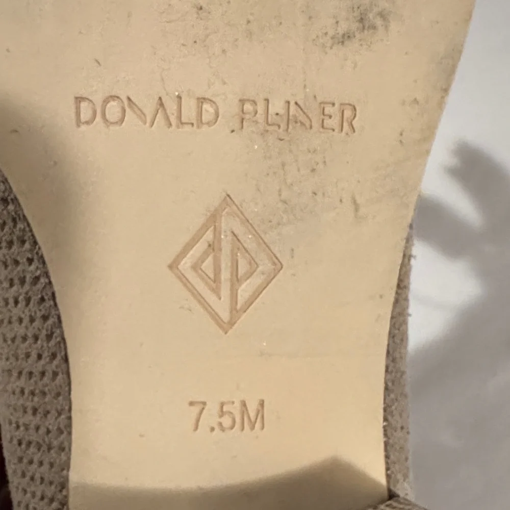 LIKE NEW Condition Donald J. Pliner Beige Suede Tassel Loafers